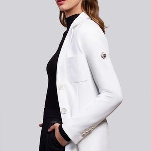 L’ATELIER FORTE Medical White Coat.